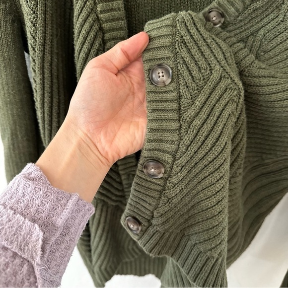 Cabi Aerial Sweater Style 3536 Green Longline Cardigan Sz Small - Picture 11 of 13
